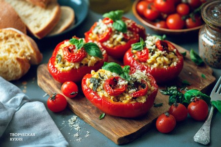 Запеченные перцы по-гречески: идеальное вегетарианское блюдо для любого стола