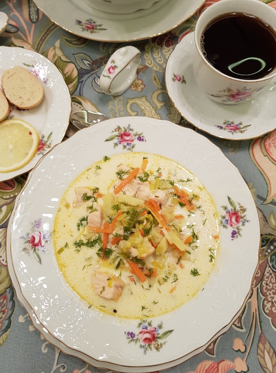 Лососевый суп для праздничного настроения