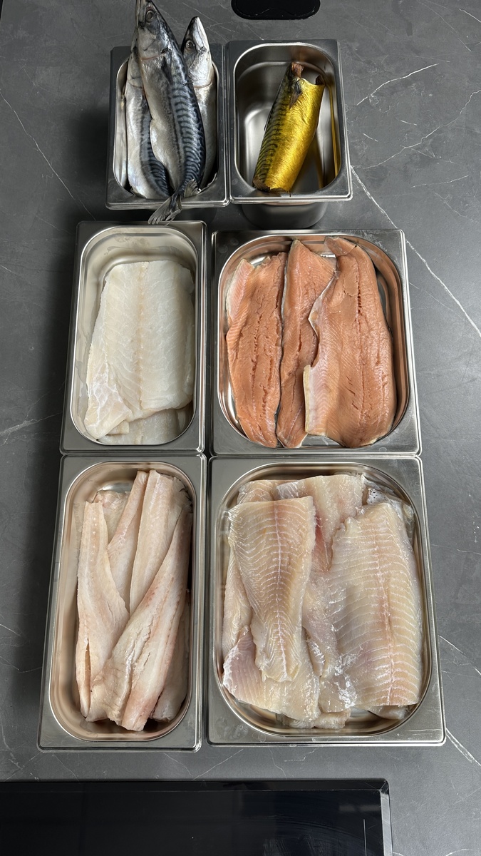 Как приготовить 60 порций рыбных заготовок за 3 часа