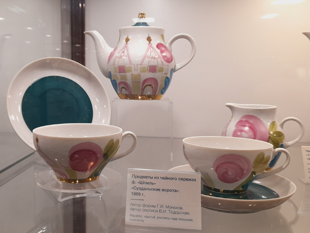 Дулёвский фарфор: Начало производства сервиза «Шпиль»