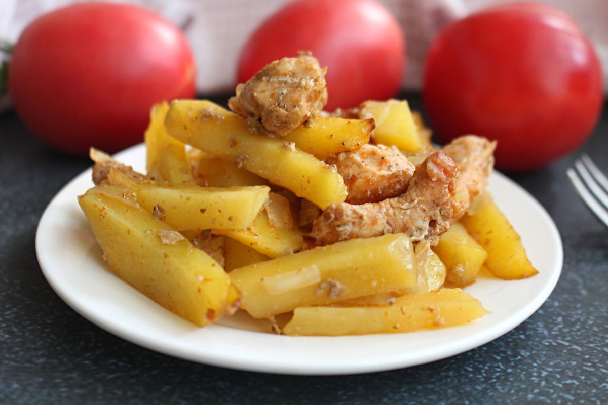 Картошка с курицей в духовке