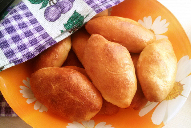 Легкое и быстрое дрожжевое тесто для идеальных пирожков