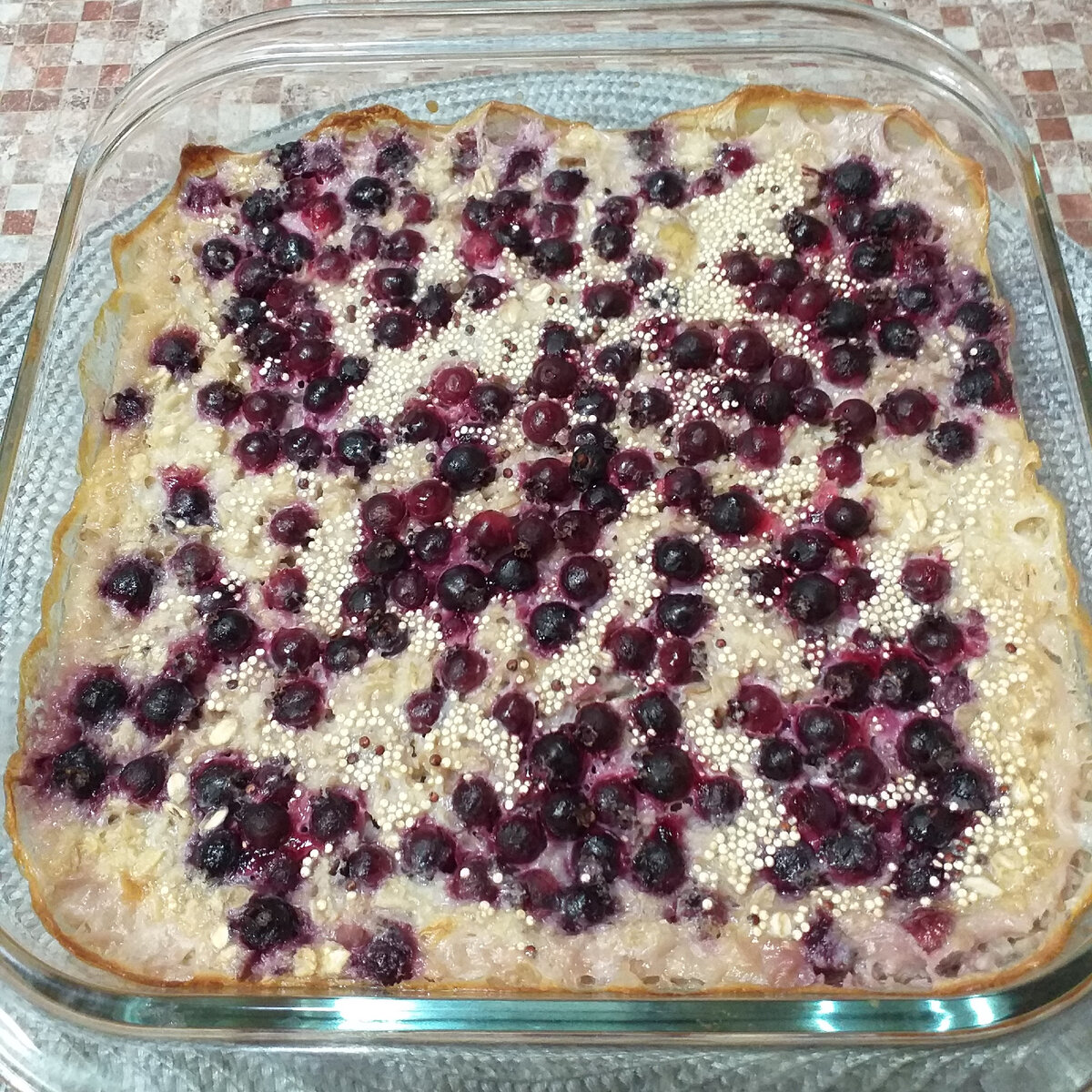 Новый способ приготовления молочной овсянки с ягодами за считанные минуты