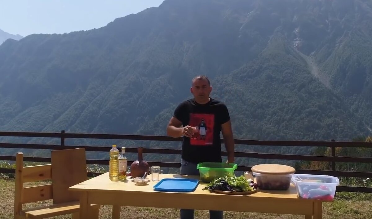 Позитивные эмоции и теплые традиции Кавказа: тост за счастье