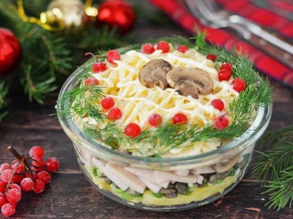Салат «Новогодняя сказка» и его яркие акценты