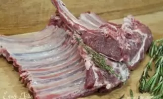 Корона из каре молодого ягненка с рисом девзира