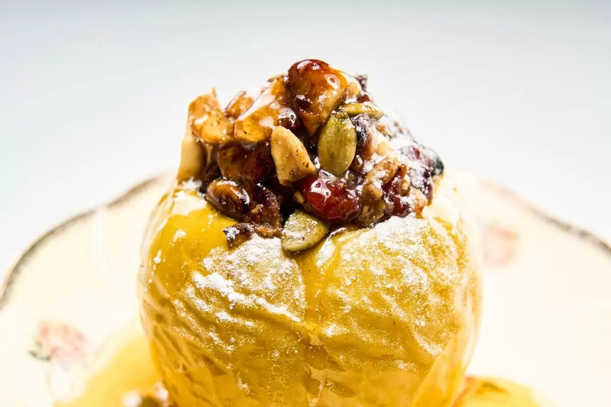 Запеченные яблоки в аэрогриле: идеальный десерт для любителей сладостей