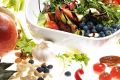 Удивительный салат с фруктами и овощами: яркое блюдо к Новому году